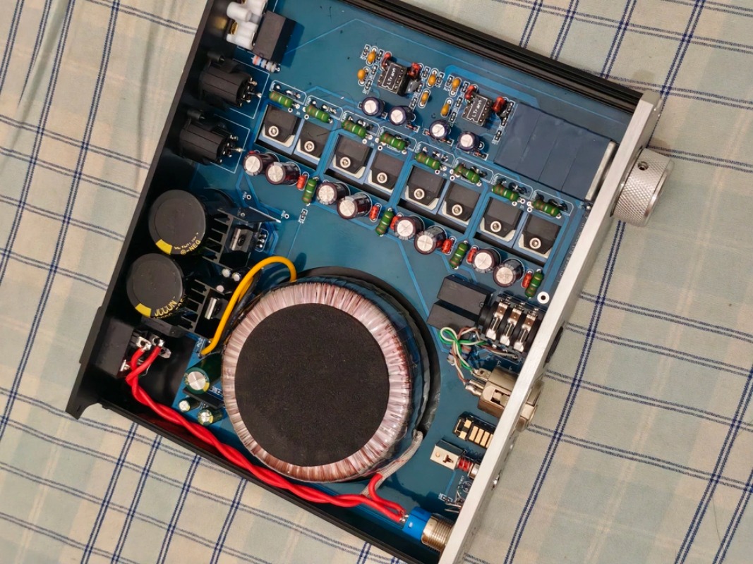 مضخم سماعات رأس من الفئة A متو - مراجعة Headphone Amplifier وسعره